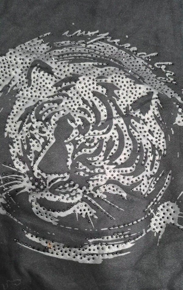 Producto - Buzo tigre (negro) - 1