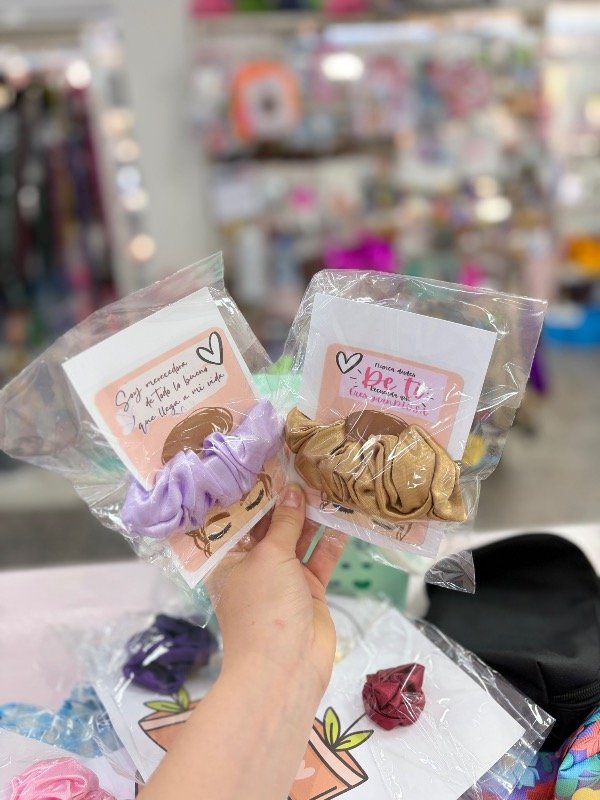 Producto - Scrunchie con frase