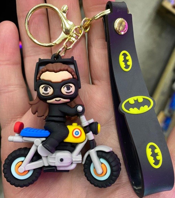 Producto - SUPERHEROES - GATUBELA EN MOTO