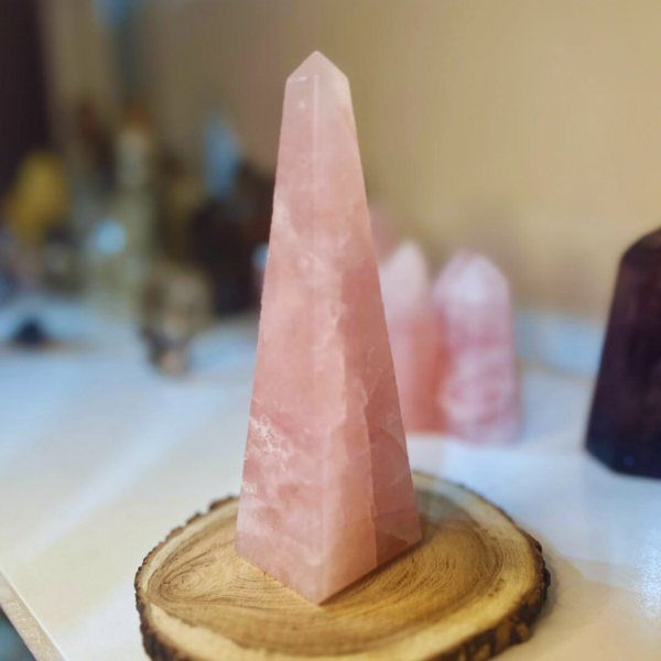 Producto - Obelisco cuarzo rosa 01
