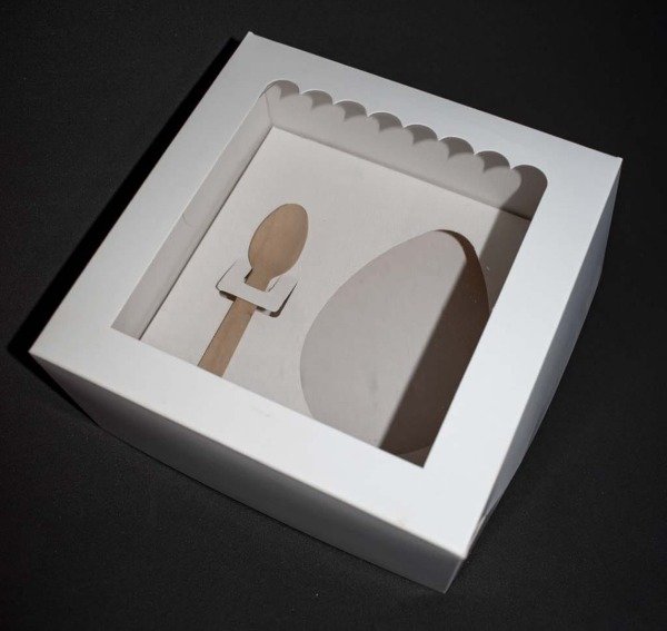 Producto - Caja Medio Huevo 15cm
