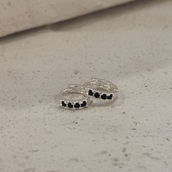 Producto - Argolla mini strass black AB