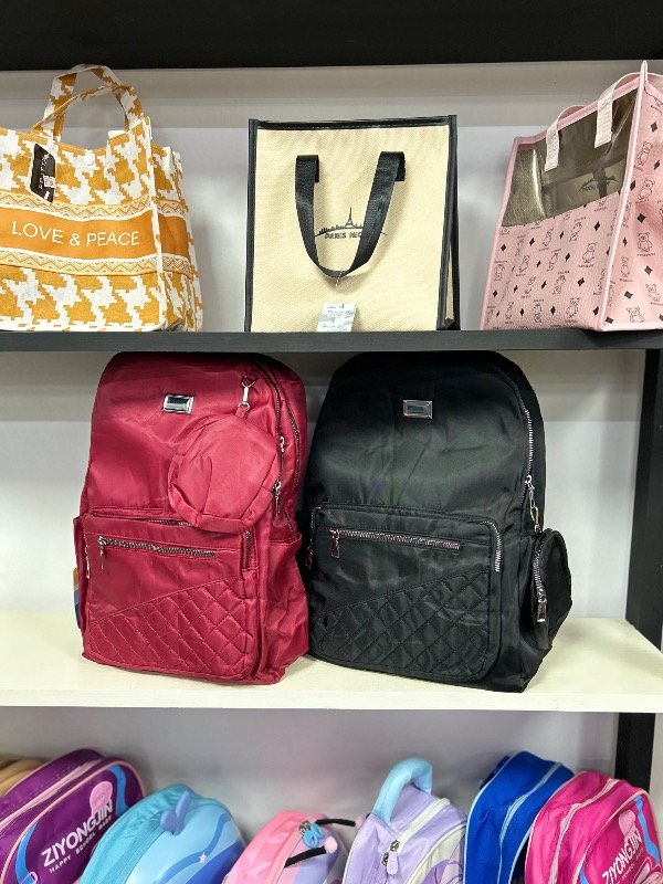 Producto - Mochila tela impermeable con monedero negra/roja