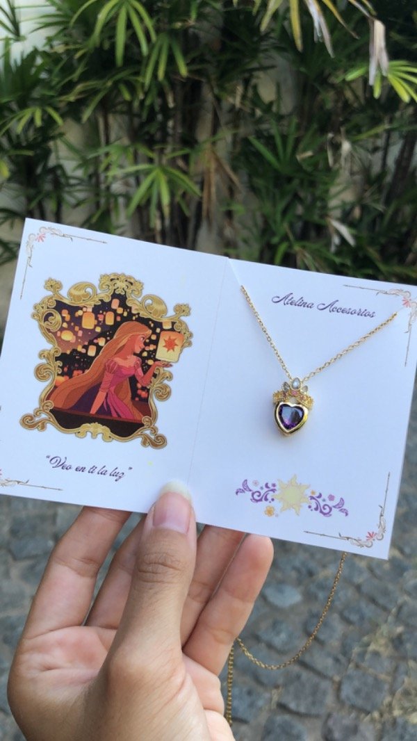 Producto - Combo: collar corazón princesa violeta Rapunzel Enredados + 2 tarjetas