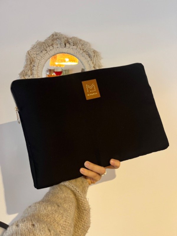 Producto - Funda Notebook Negra