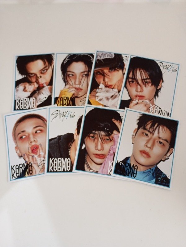 Producto - Photocard Stray Kids "Karma" x8