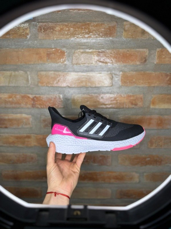 Producto - ADIDAS ULTRABOOST NEGRO/ROSA