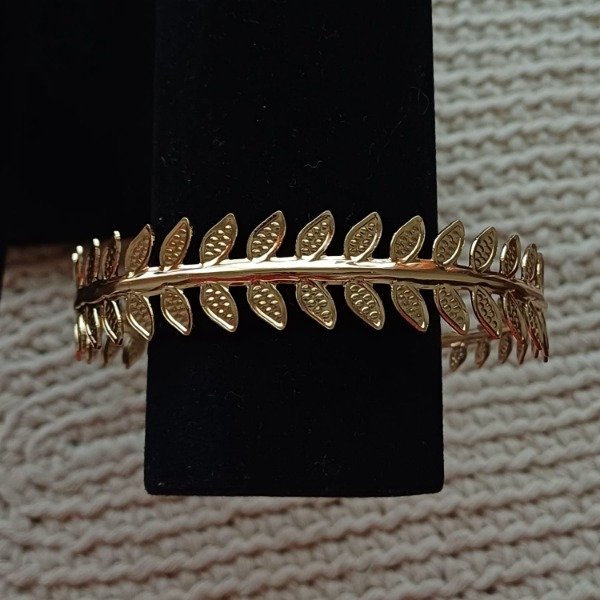 Producto - Brazalete hojas dorado