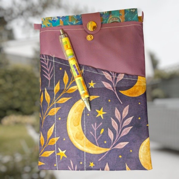 Producto - FUnda para libro - Moon