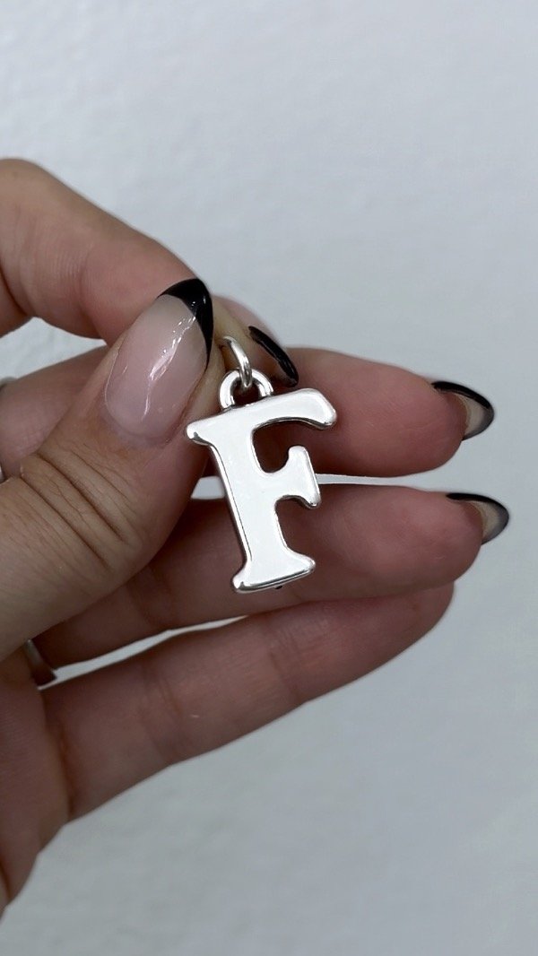 Producto - Dije inicial F inflada 2cm P925