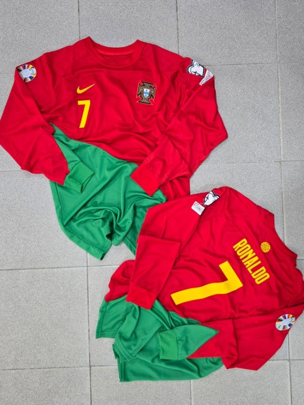 Producto - Camiseta Selección Portugal Retro CR7 Mangas Largas