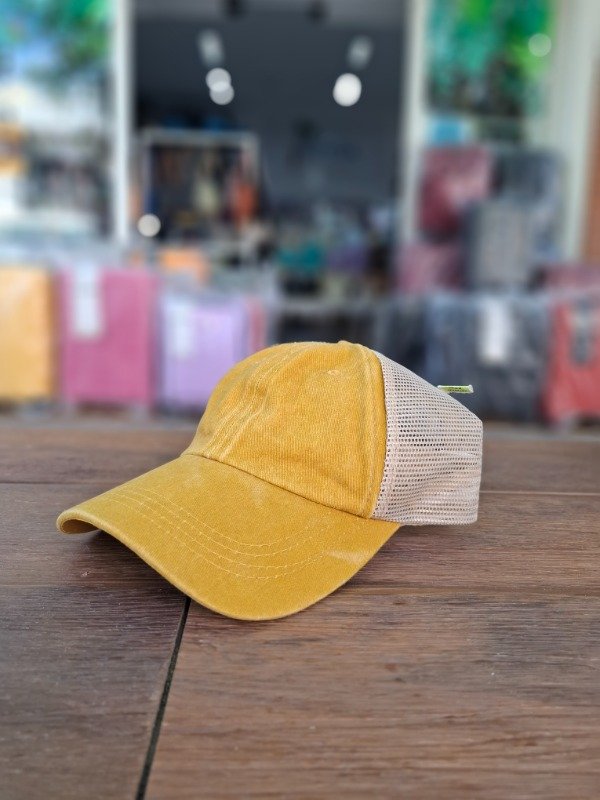 Producto - Gorra Trucker Prelavada Mostaza art 125810