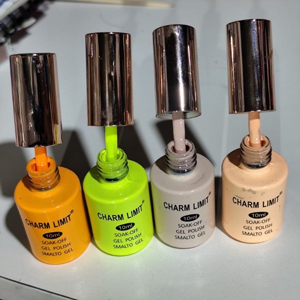 Producto - Esmalte tapa dorada