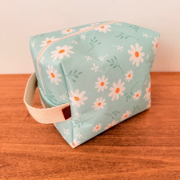 Producto - CARTUCHERA CAMILA (PREMIUM) Diseño MARGARITAS