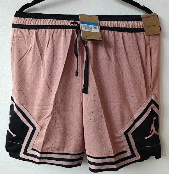 Producto - Bermuda Jordan Diamond Salmón/Negro