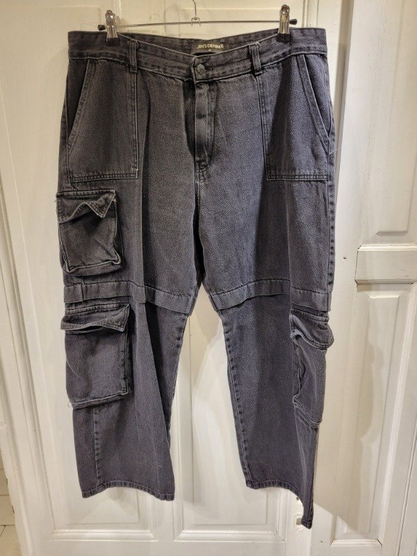 Producto - Jean JIN'S DENIM negro cargo Talle 48 - PRECIO: 44X