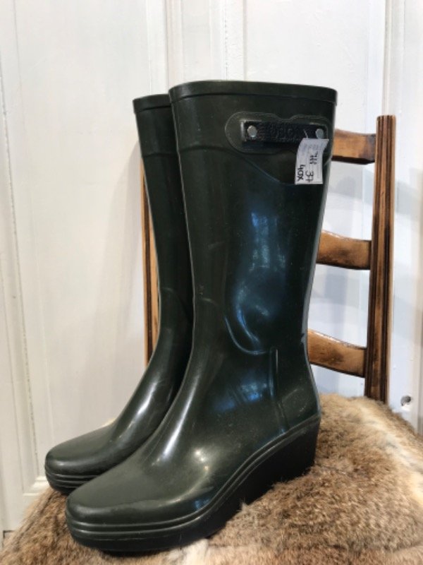 Producto - Botas OSON de lluvia verde militar plataforma- Talle  37- PRECIO: 40x