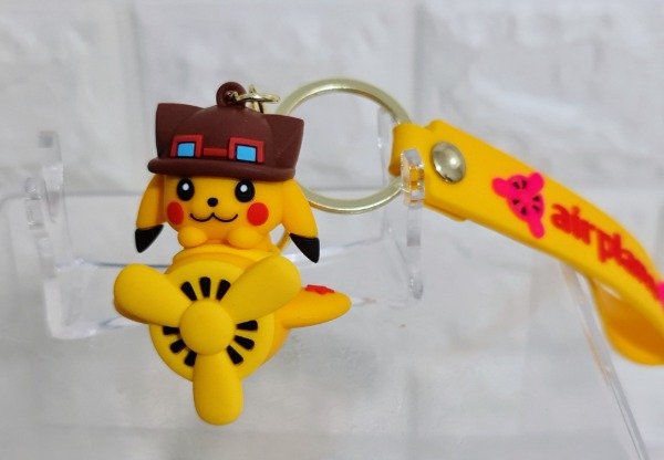 Producto - Llavero Pikachu aviador Goma 3D