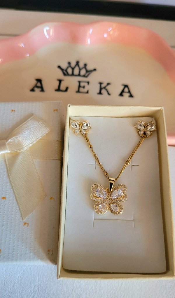 Producto - Conjunto collar y aros mariposa con cubic y micropavé de acero dorado - 3