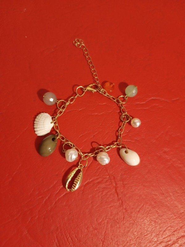 Producto - Pulsera con caracoles y cuentas