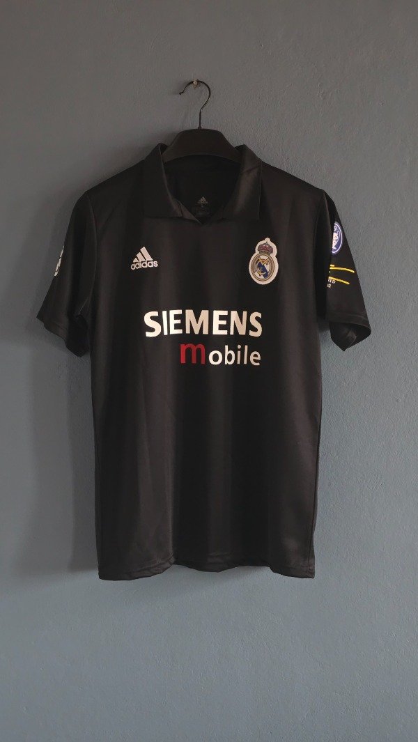Producto - CAMISETA RETRO REAL MADRID SUPLENTE 2001-02 - 0