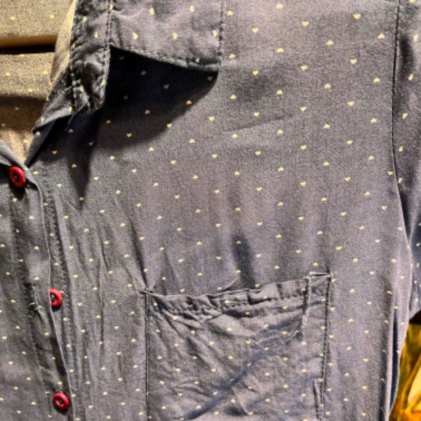 Producto - Camisa azul con pintitas