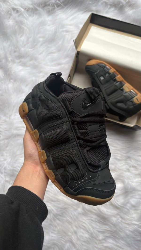 Producto - AIR MORE UPTEMPO LOW BLACK GUM - 1