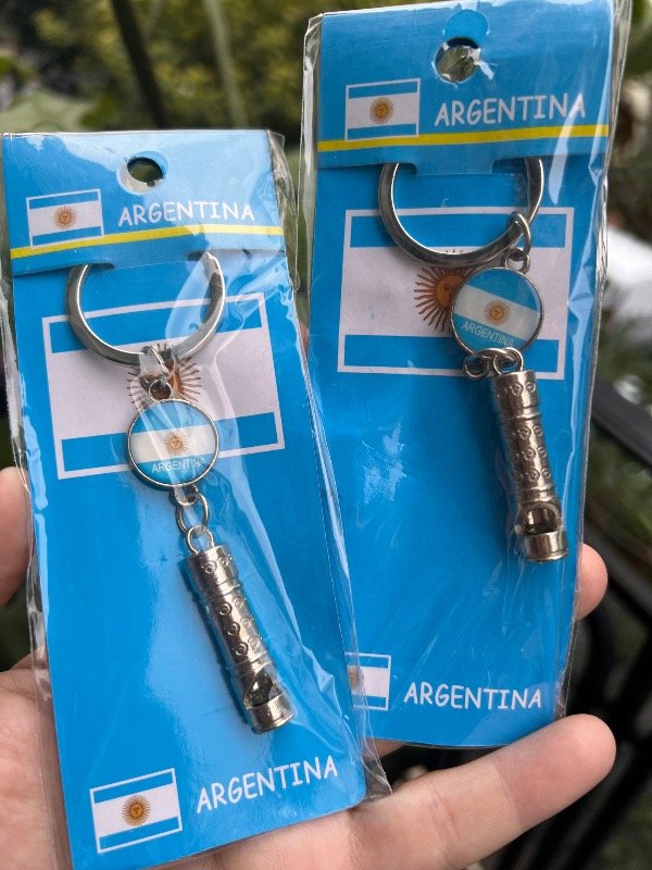 Producto - 2 llaveros argentina pito