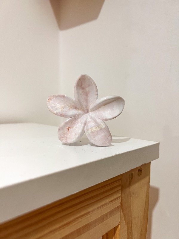 Producto - Broche hawaiano grande Marble rosa