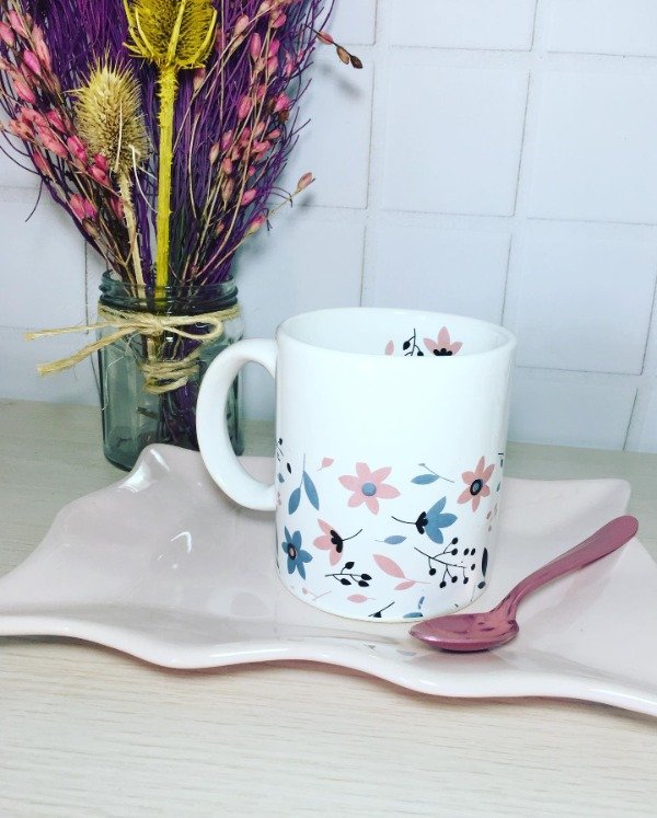 Producto - SET BANDEJA VINTAGE + TAZA FLORES