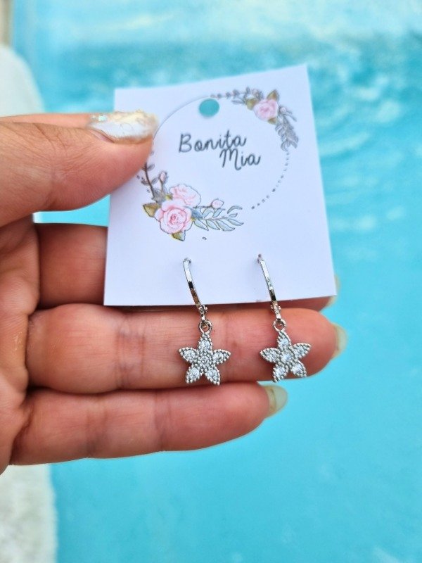 Producto - ARGOLLITAS AQ FLOR STRASS