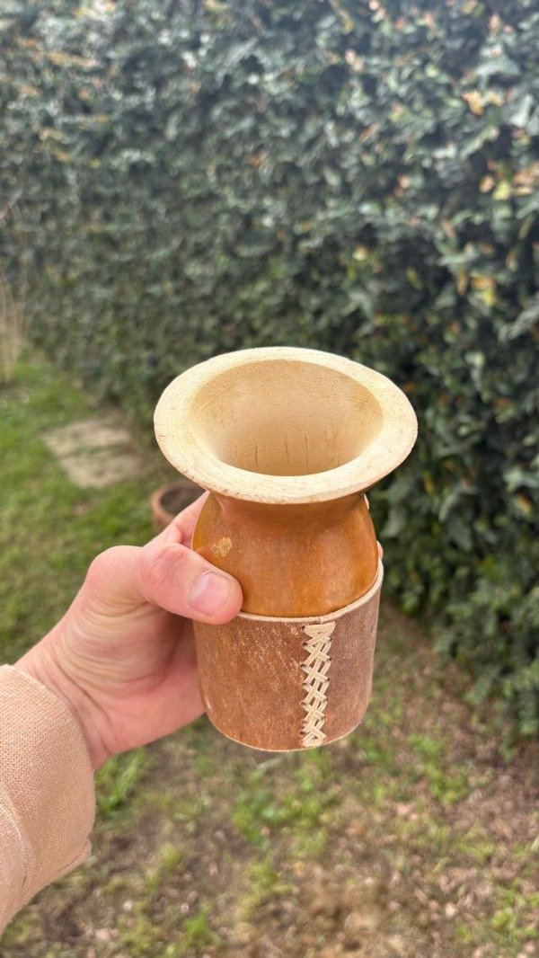 Producto - Mate criollo con base de cuero crudo / pelos - 2