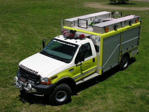 Producto - Unidad Forestal Modelo W-2000 montada sobre Ford 4000