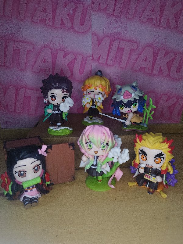 Producto - Set DEMON SLAYER Ver. A - 8cm (Por unidad)