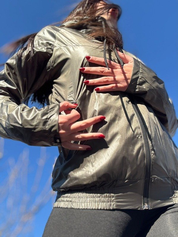 Producto - CAMPERA DE CIREÉ + RED - COLOR VERDE MILITAR
