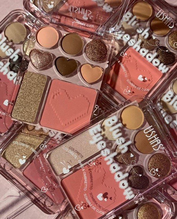 Producto - Paleta de sombras, rubor e iluminador