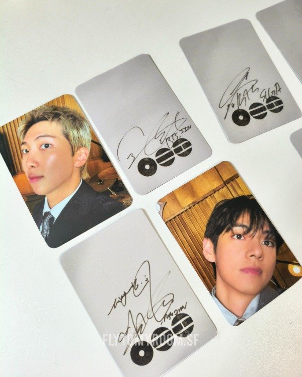 Producto - BTS ARIRANG photocards - Living legend