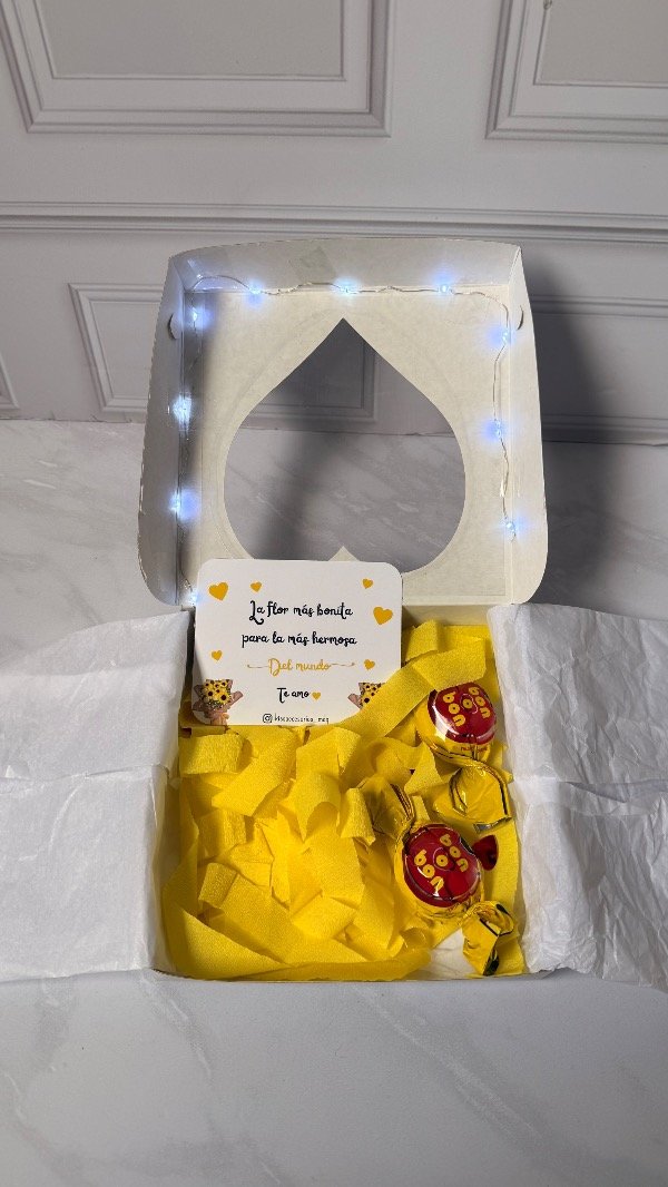 Producto - Box especial 21 de septiembre con luz - Agregar accesorios - 0