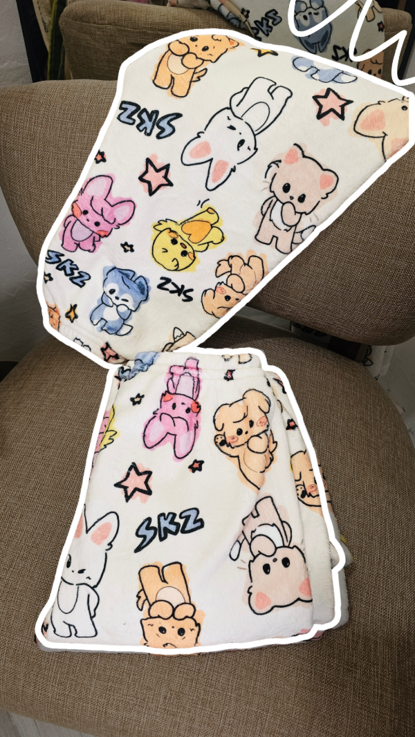 Producto - Pantalón Polar Stray Kids