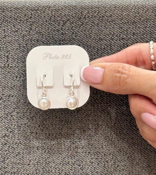 Producto - Argolla con dije círculo y perla