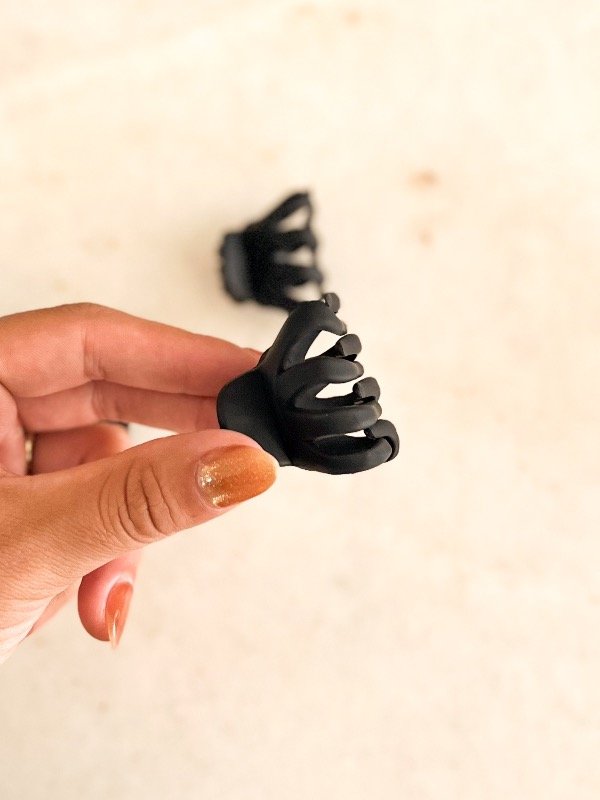 Producto - Broche Negro