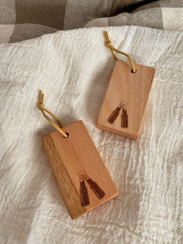 Producto - Destapador Cheers - eucaliptus