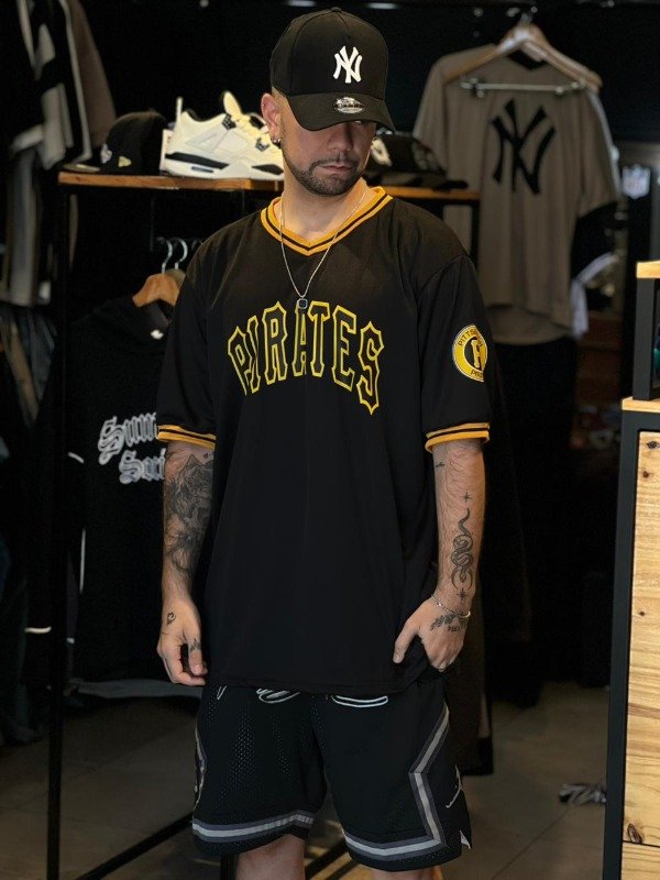 Producto - Camisetas Pirates Negra