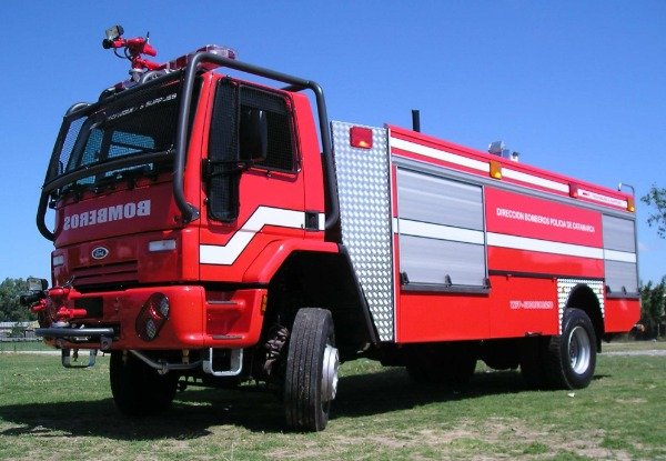 Producto - Autobomba de Aeropuerto Modelo WFP 6000 600 250 montada Ford cargo 1722 4x4