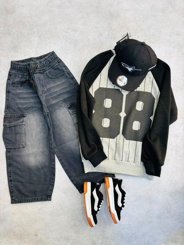 Producto - Buzo 88 oversize doble estampa