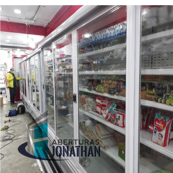 Producto - cerramiento de heladera comercial