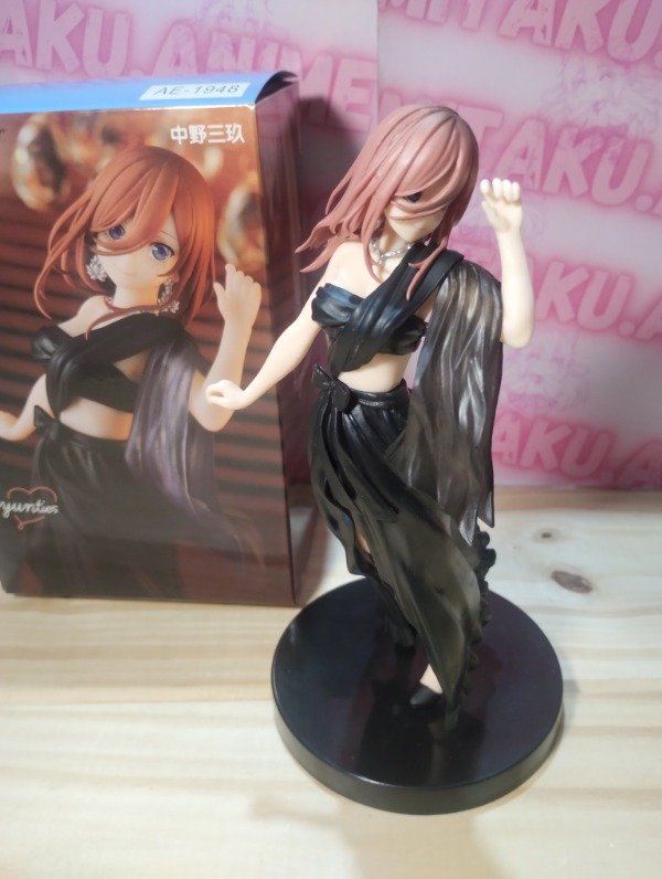 Producto - Miku Nakano Black Dress Ver. - SOMOS QUINTILLIZAS (19cm)
