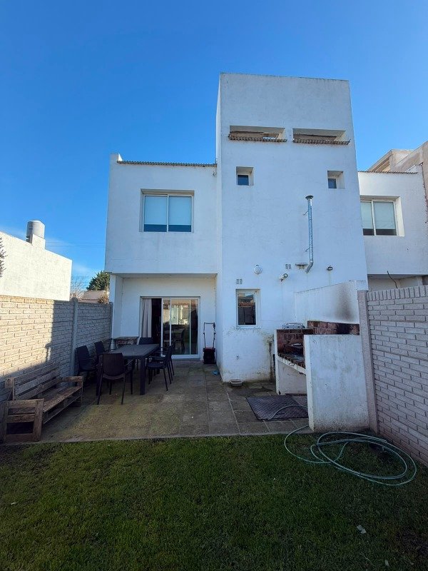 Producto - Duplex en venta en calle 34 entre 103 y 105 (Necochea) - 8