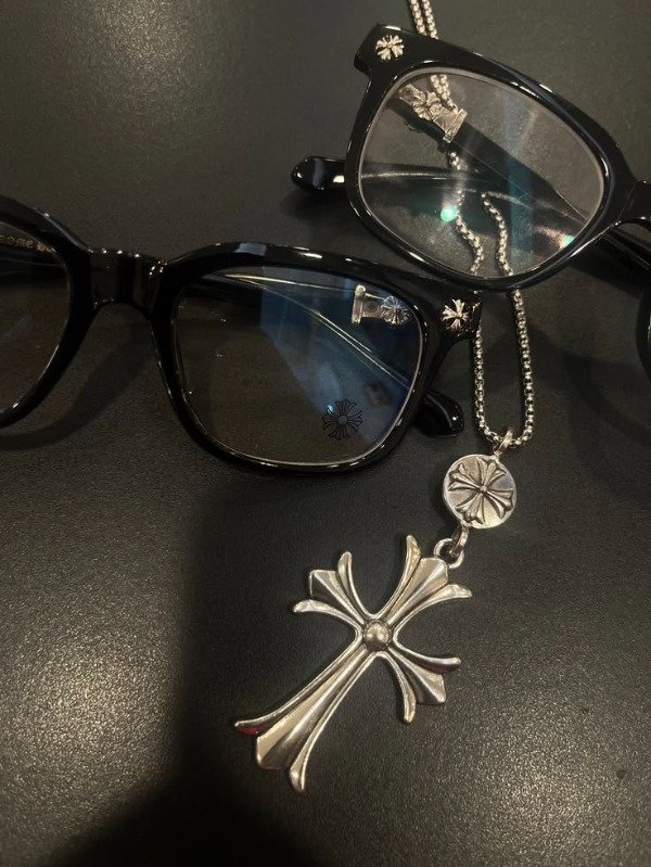 Producto - Collar cruz chome Hearts