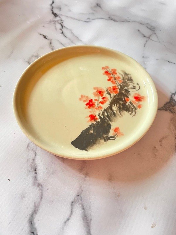 Producto - Plato Mishima Ciruelo
